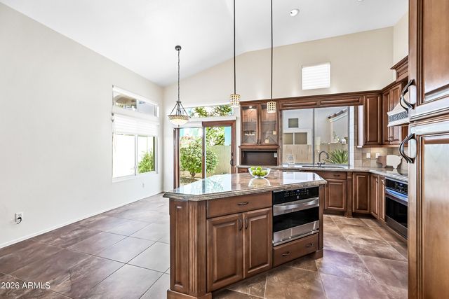 1113 E Hiddenview Drive, Ahwatukee, AZ 85048