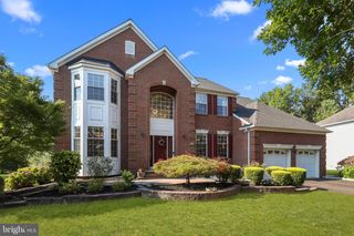 16 LOCKEWOOD LN, East Windsor, NJ 08520