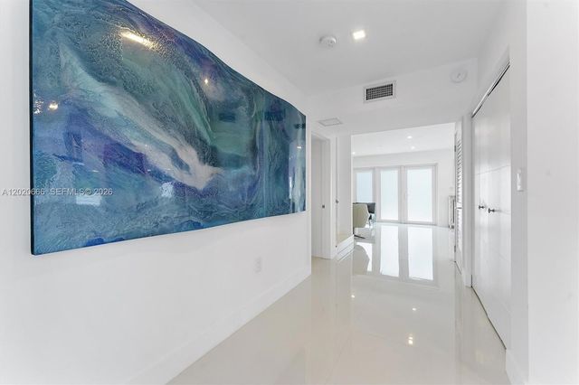 1903 Bay Dr, Pompano Beach, FL 33062