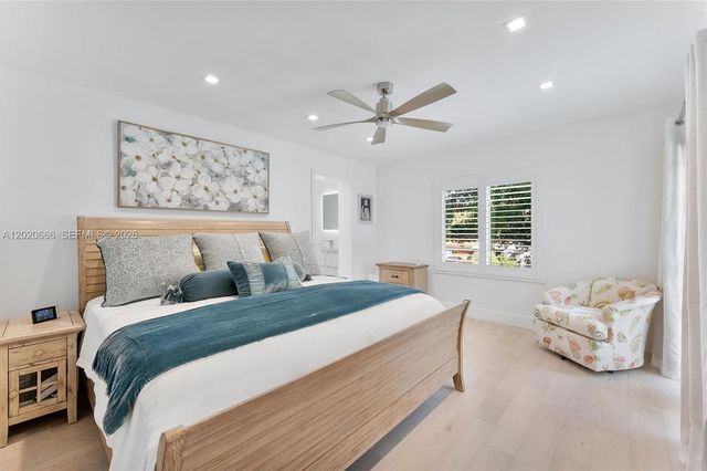 1903 Bay Dr, Pompano Beach, FL 33062
