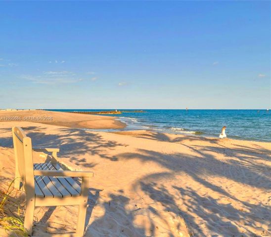1903 Bay Dr, Pompano Beach, FL 33062