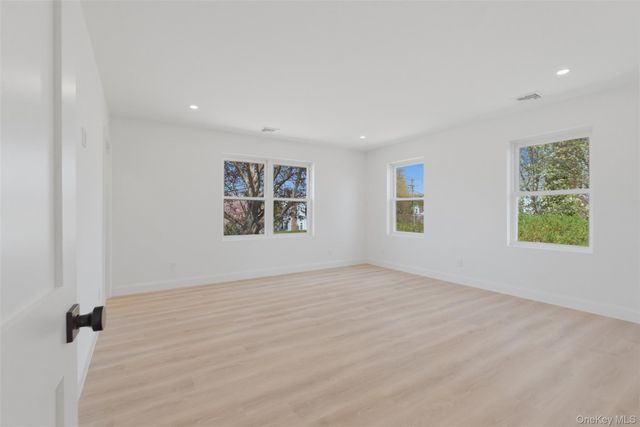 2800 Sarles Drive, Yorktown Heights, NY 10598