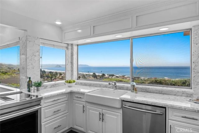 1000 Park Avenue, Cayucos, CA 93430