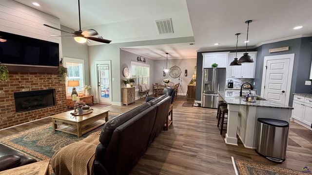 157 Fairway Circle, Macon, GA 31211