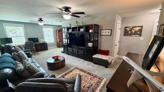 157 Fairway Circle, Macon, GA 31211