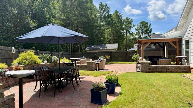 157 Fairway Circle, Macon, GA 31211
