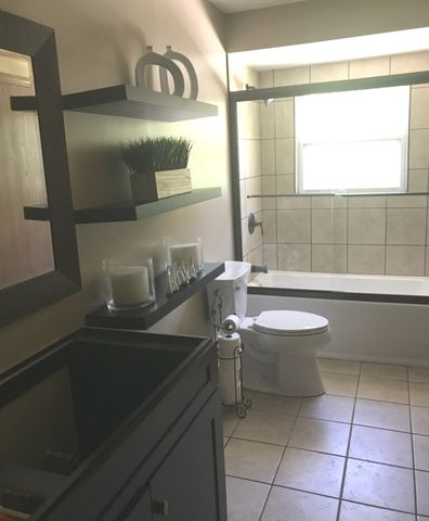 3136 Rosiclaire Court, South Chicago Heights, IL 60411