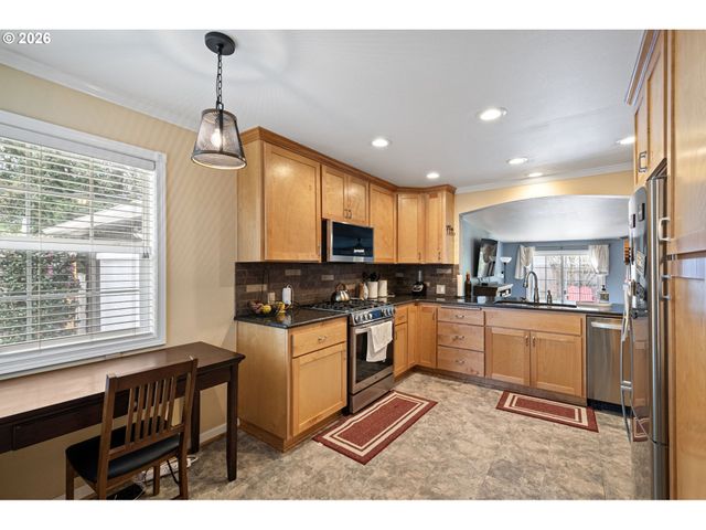 1810 MINDA Dr, Eugene, OR 97401