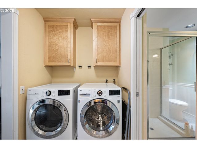 1810 MINDA Dr, Eugene, OR 97401