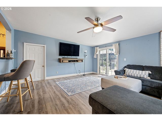 1810 MINDA Dr, Eugene, OR 97401