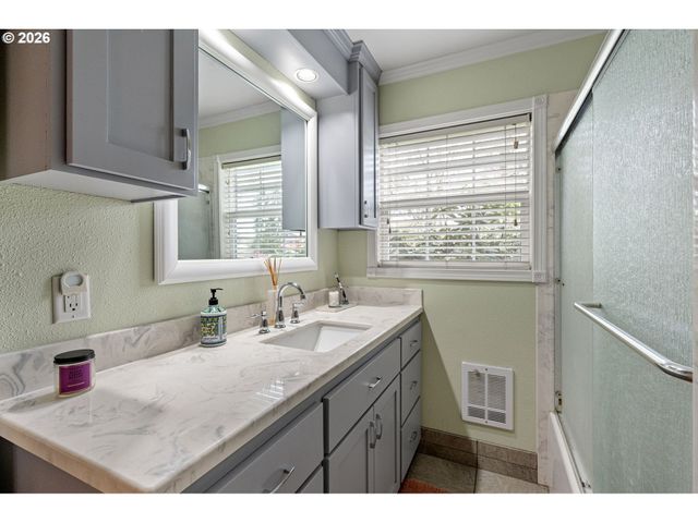 1810 MINDA Dr, Eugene, OR 97401