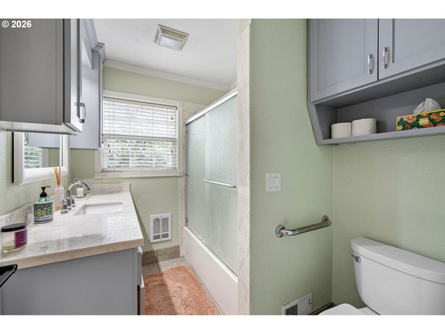 1810 MINDA Dr, Eugene, OR 97401