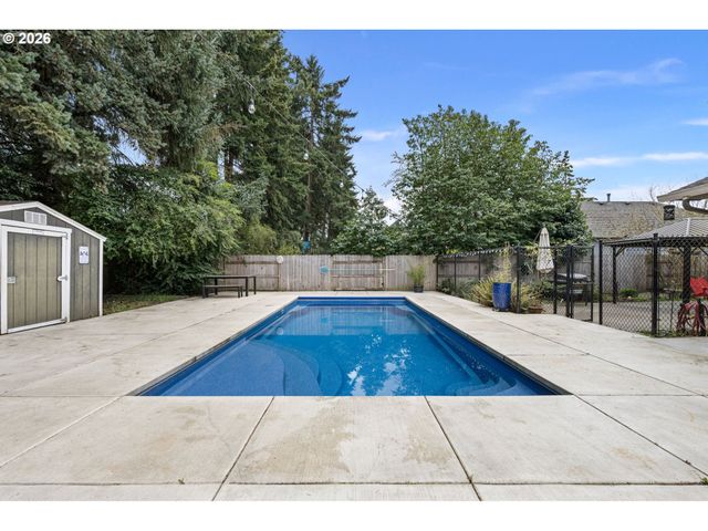 1810 MINDA Dr, Eugene, OR 97401