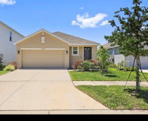 35724 SUNFLOWER HILL DR, Zephyrhills, FL 33541