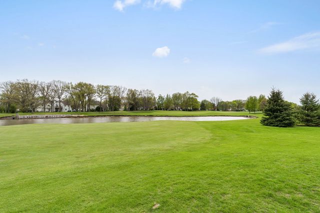 145 Willow Parkway, Buffalo Grove, IL 60089