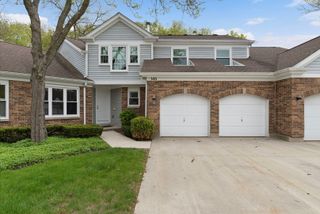 145 Willow Parkway, Buffalo Grove, IL 60089