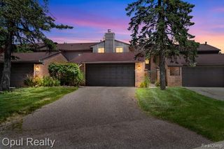3961 Chablis Street, West Bloomfield, MI 48323