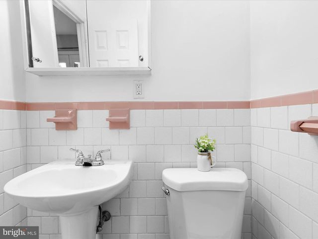 352 MAE RD, Glen Burnie, MD 21061