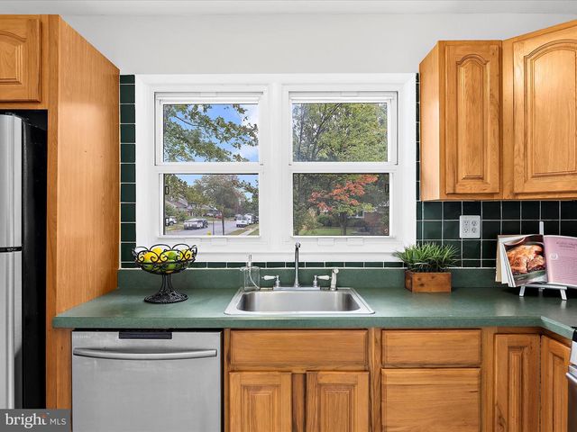 352 MAE RD, Glen Burnie, MD 21061