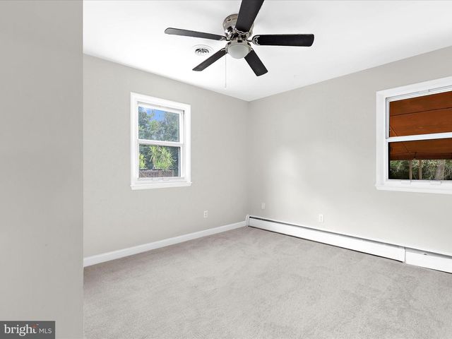 352 MAE RD, Glen Burnie, MD 21061
