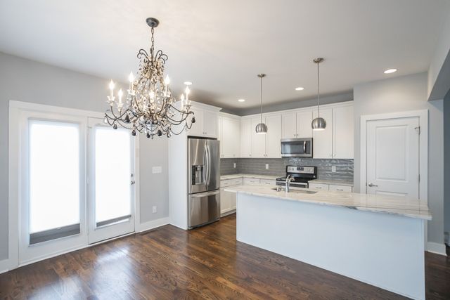 2020 14th Ave, N, Nashville, TN 37208