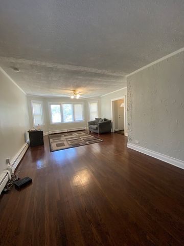 7659 W Sunset Drive 1, Elmwood Park, IL 60707