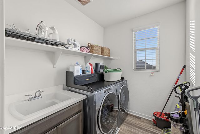 3749 W LAPIS Drive, San Tan Valley, AZ 85144