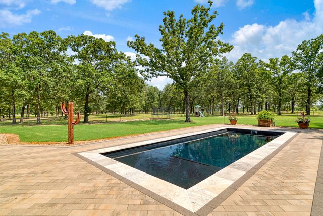 12234 Farm Road 195, Paris, TX 75462