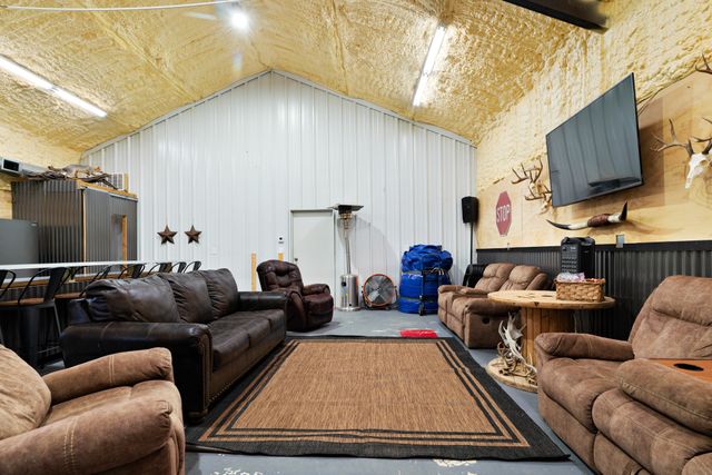 12234 Farm Road 195, Paris, TX 75462