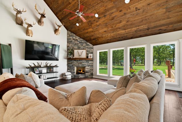 12234 Farm Road 195, Paris, TX 75462