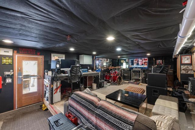 4920 Warm Springs Rd, Glen Ellen, CA 95442