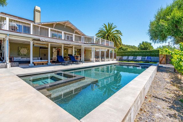 4920 Warm Springs Rd, Glen Ellen, CA 95442