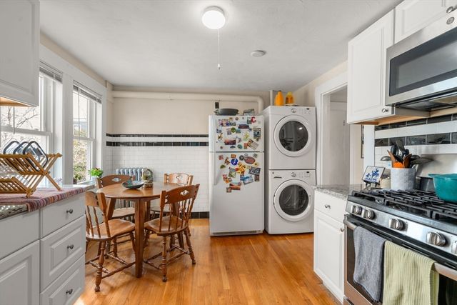 34 R Clyde, Somerville, MA 02145