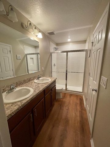 5565 NW Pine Trail Circle, Port St. Lucie, FL 34983