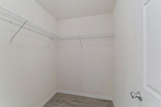 5565 NW Pine Trail Circle, Port St. Lucie, FL 34983