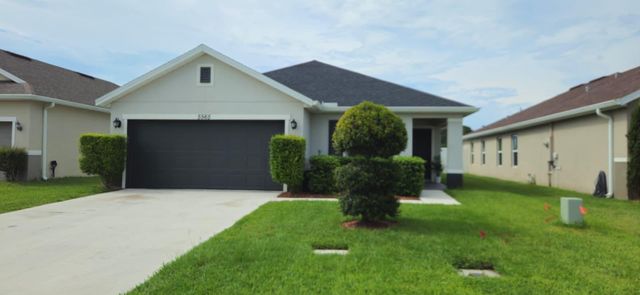 5565 NW Pine Trail Circle, Port St. Lucie, FL 34983
