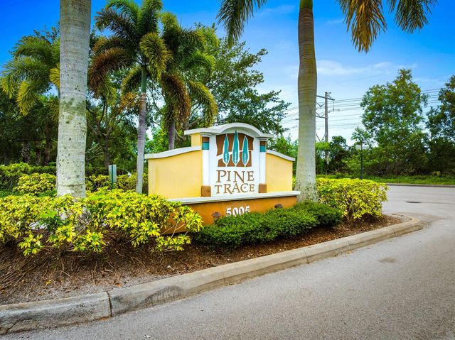 5565 NW Pine Trail Circle, Port St. Lucie, FL 34983