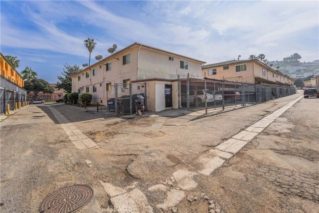 4017 Gelber Place, Los Angeles, CA 90008