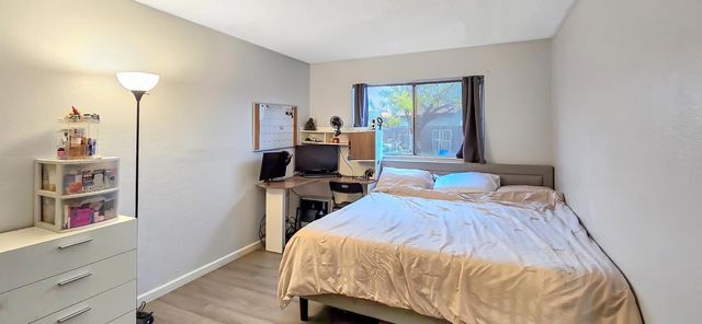 1904 Tours Dr, Stockton, CA 95210