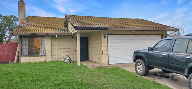 1904 Tours Dr, Stockton, CA 95210