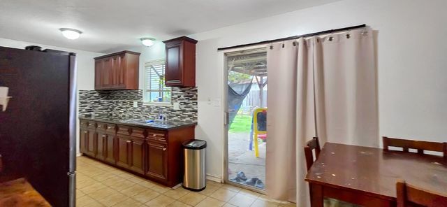 1904 Tours Dr, Stockton, CA 95210