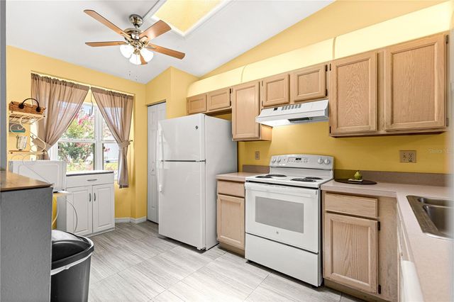 10483 SW 85TH COURT, Ocala, FL 34481