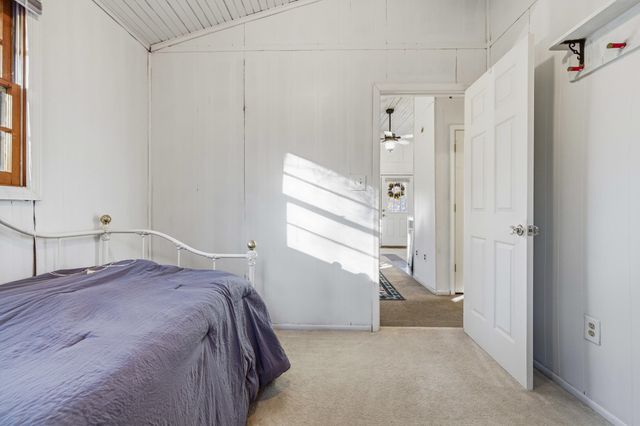 335 WILDWOOD LN, Shenandoah, VA 22849