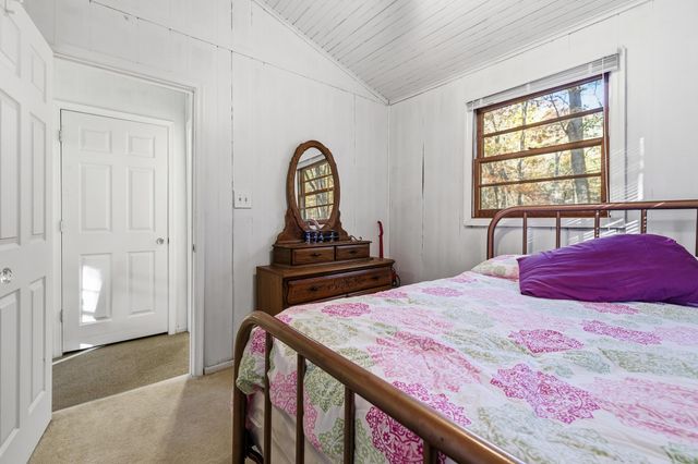 335 WILDWOOD LN, Shenandoah, VA 22849