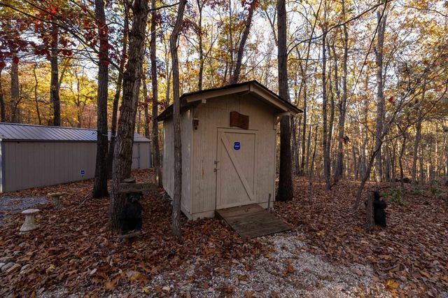 335 WILDWOOD LN, Shenandoah, VA 22849