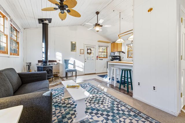 335 WILDWOOD LN, Shenandoah, VA 22849