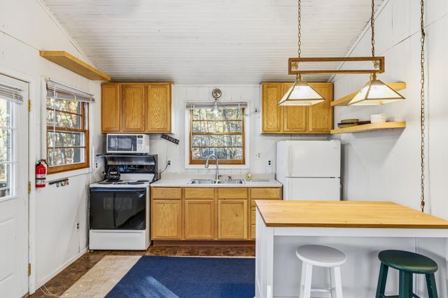 335 WILDWOOD LN, Shenandoah, VA 22849