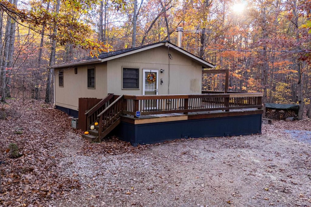 335 WILDWOOD LN, Shenandoah, VA 22849