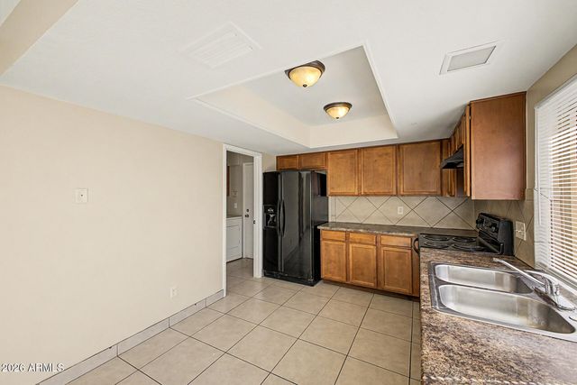 2415 W GREENWAY Road 3, Phoenix, AZ 85023