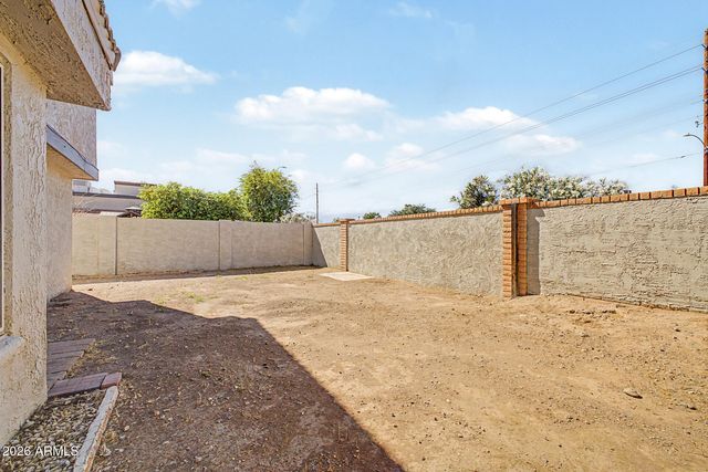 2415 W GREENWAY Road 3, Phoenix, AZ 85023